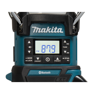 Aparat radio cu lampa de lucru LXT 18V / 14,4V, 310 lm, livrat fara acumulatori